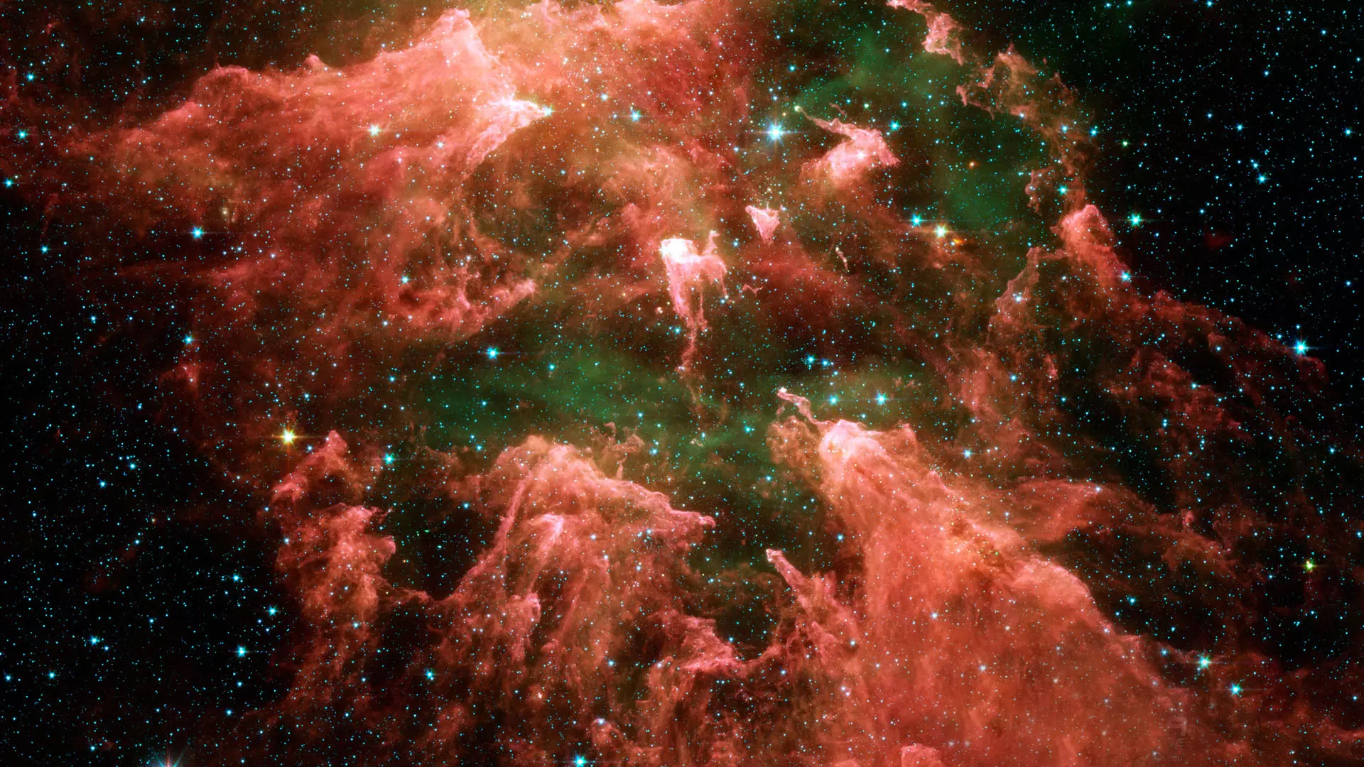 La imagen representa el "Pilar Sur" de la región de formación estelar conocida como la nebulosa Carina. Una gran nebulosa de emisión que rodea varios cúmulos abiertos de estrellas se conoce como nebulosa de la Quilla, nebulosa de Eta Carinae o NGC 3372