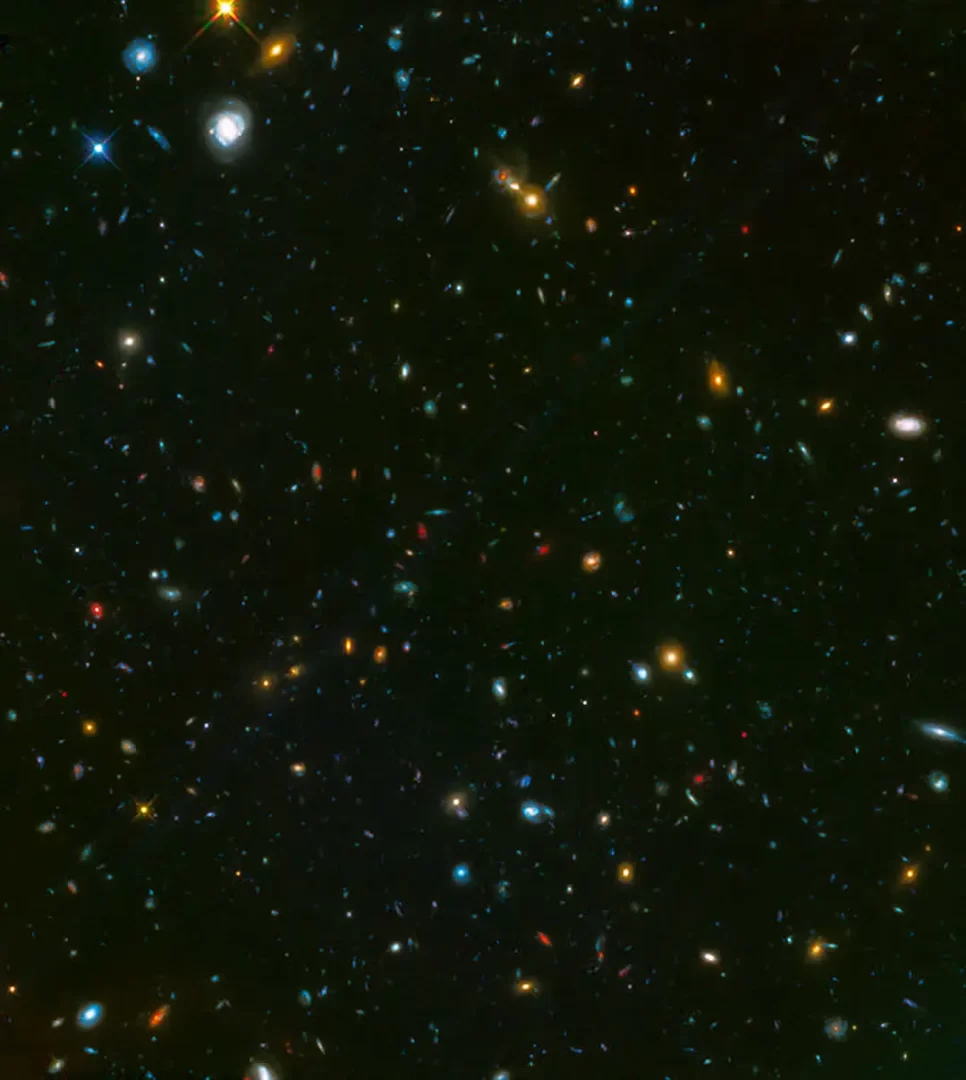 El “campo paralelo” muestra una amplia variedad de galaxias