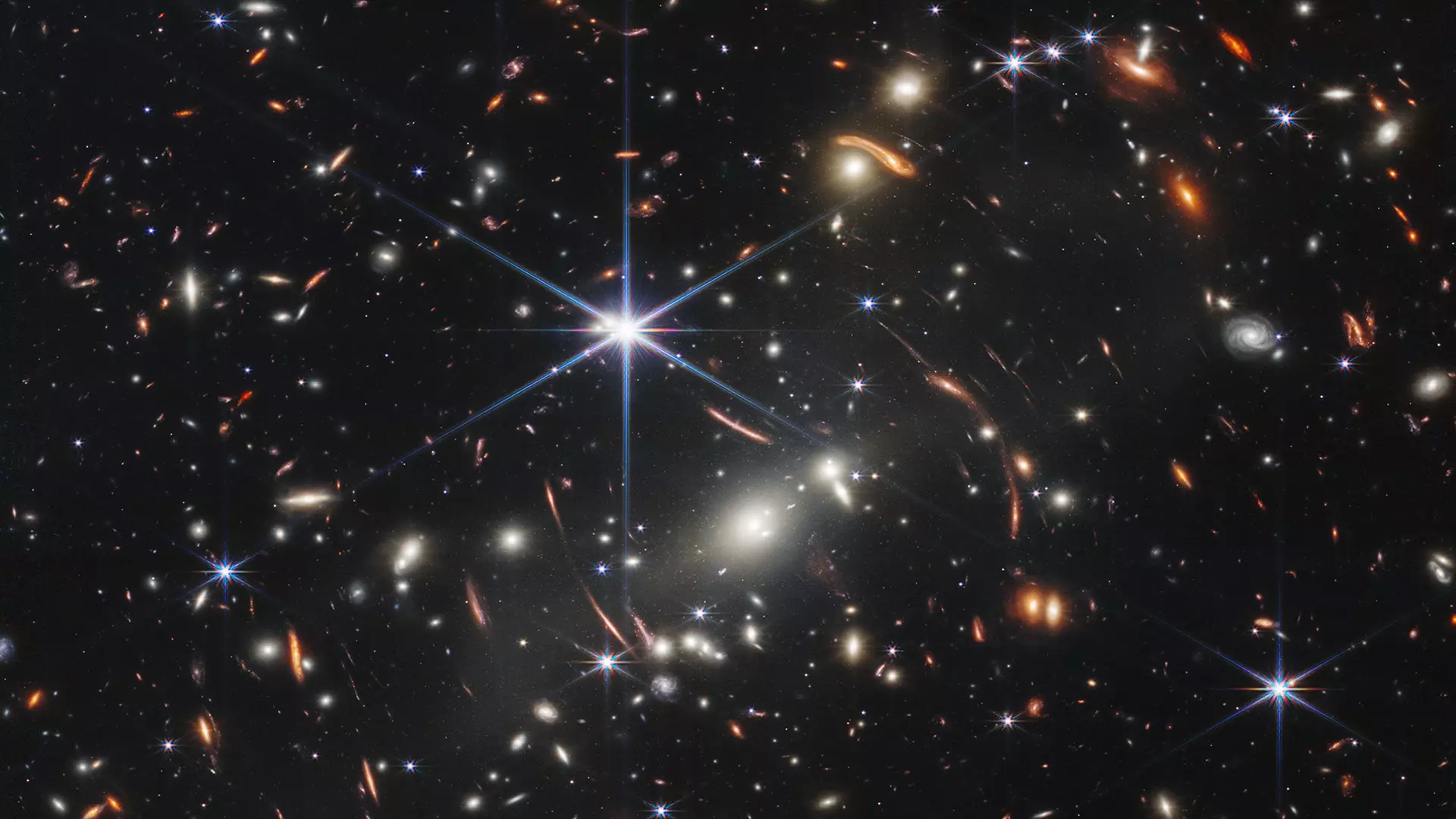 Hasta la fecha, el telescopio espacial James Webb de la NASA ha creado la imagen infrarroja más profunda y nítida del universo distante. Esta imagen es el cúmulo de galaxias SMACS 0723, también conocida como el Primer Campo Profundo del Webb,